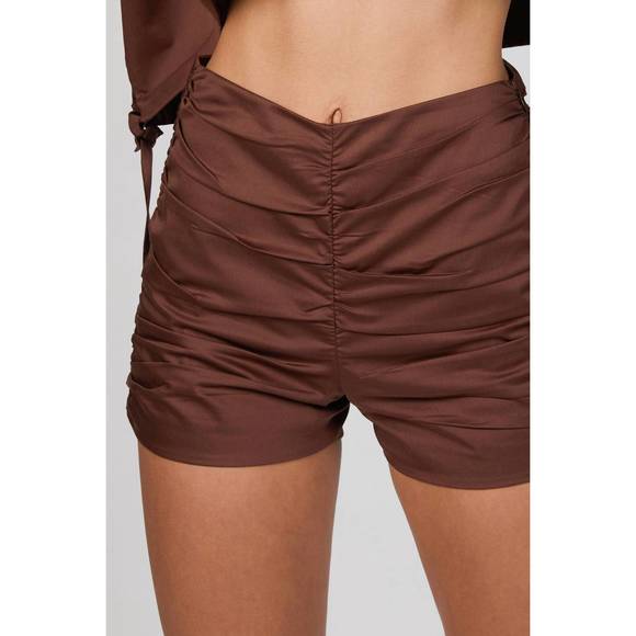 NEW ZEYNEP ARCAY ruched mini shorts in brown - Picture 4 of 6